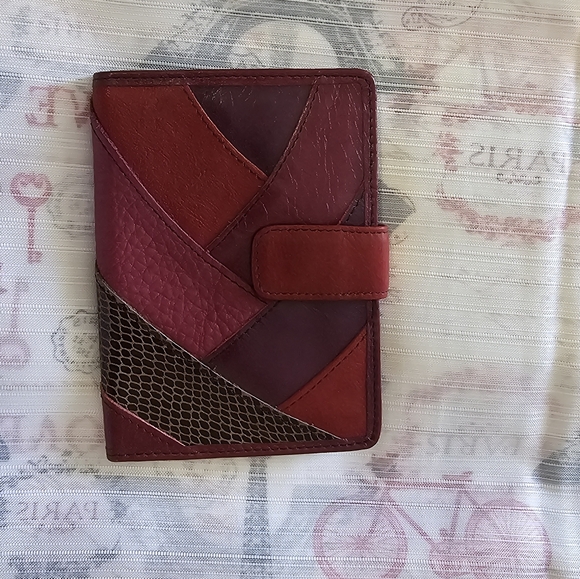 Vintage Fossil Passport Holder/Case - Picture 2 of 6